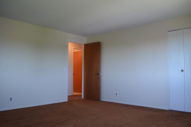 Photo - 296 Surrey Hill Way Unit 296 Surrey Hill Way