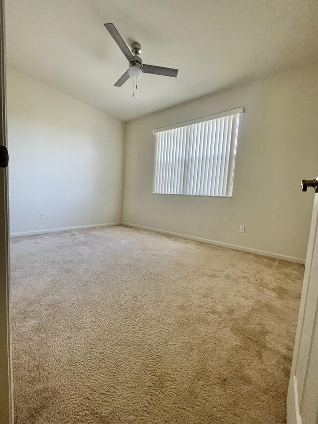 Photo - 2370 Hinsdale Dr