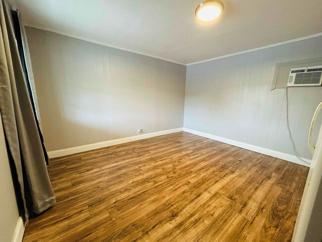 Building Photo - 553597 US-1 Rental