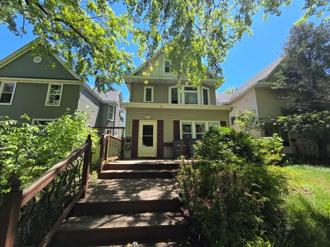 Building Photo - 2618 W 5th St Unit 1