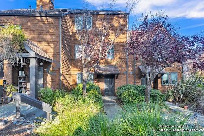 Photo - 123 Buckelew St