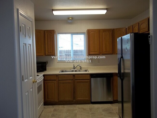 Photo - 479 Jaquette Ln