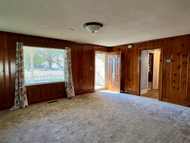 Photo - 9532 Harwood Ln