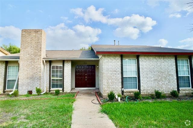 Building Photo - 4916 Crawford Dr Rental