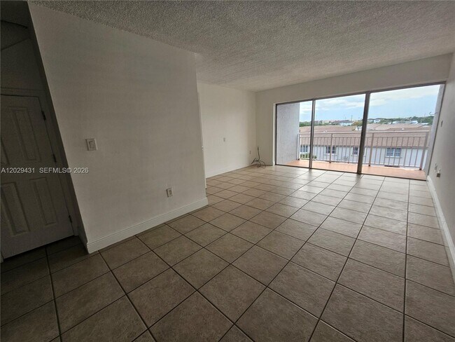 Photo - 9375 Fontainebleau Blvd Unit L422