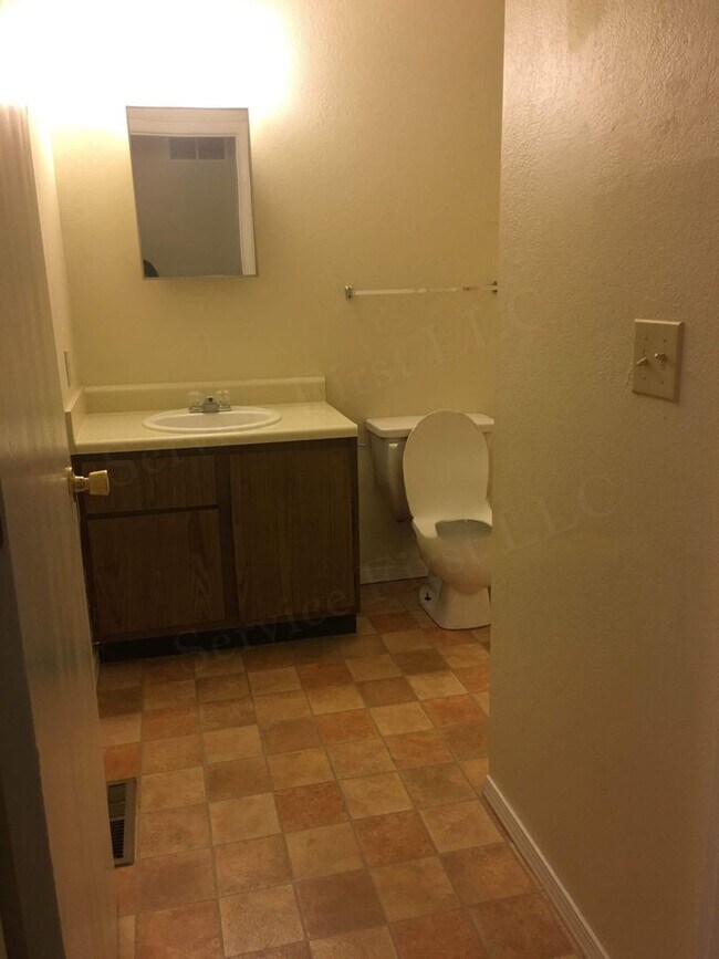 Photo - Buffalo Apartments (Bison Terrace) Unit 102 (103)