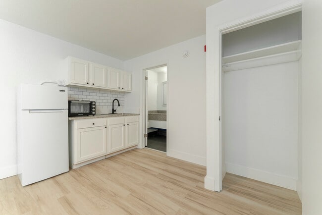 Photo - The Dels – Russellville