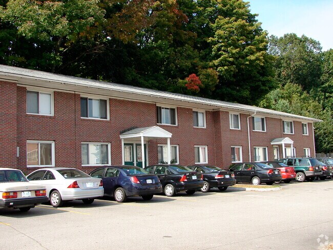 Building Photo - 4-6 Main St Rental