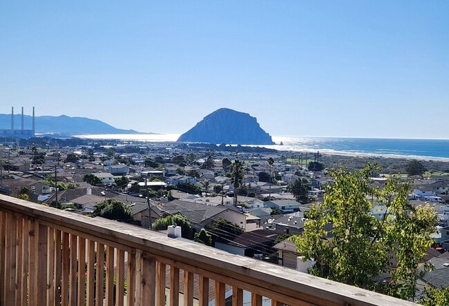 Photo - 3BR / 3BA Coastal Home with Panoramic Morro Bay Views