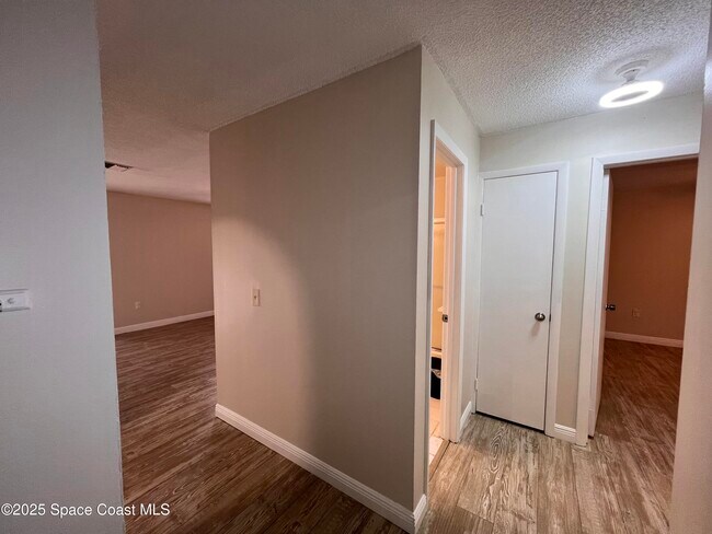 Photo - 217 San Juan Cir