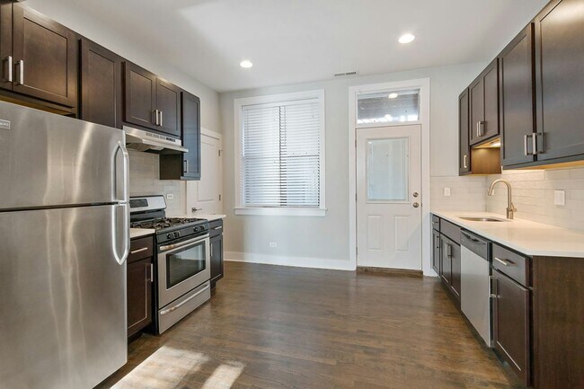 Photo - 1944 W Nelson St Apartamento Unidad 2E