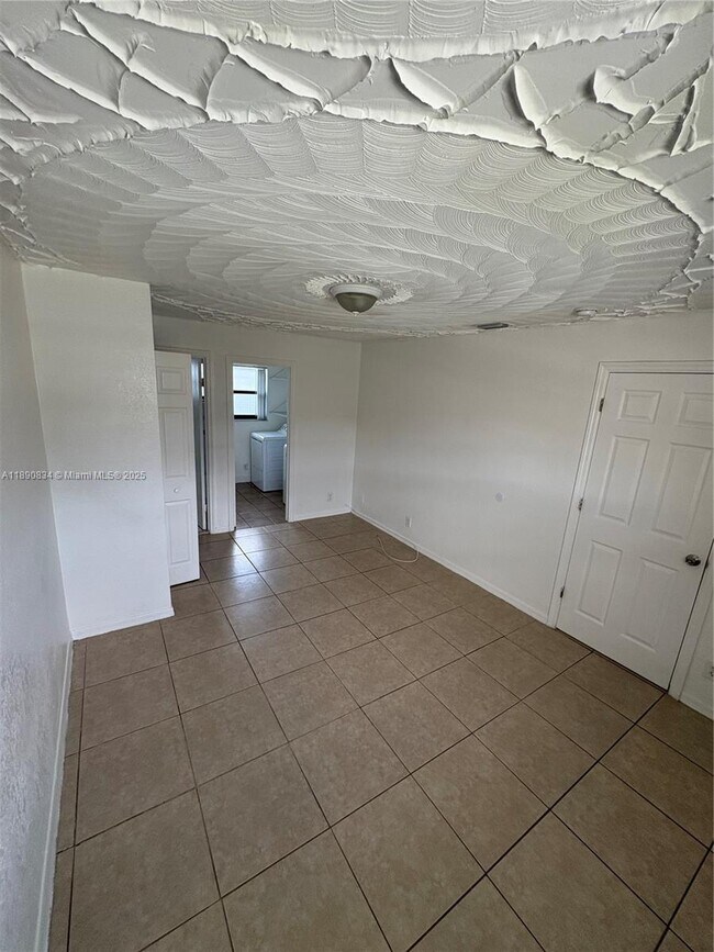 Photo - 4120 SW 19th St Unit 1