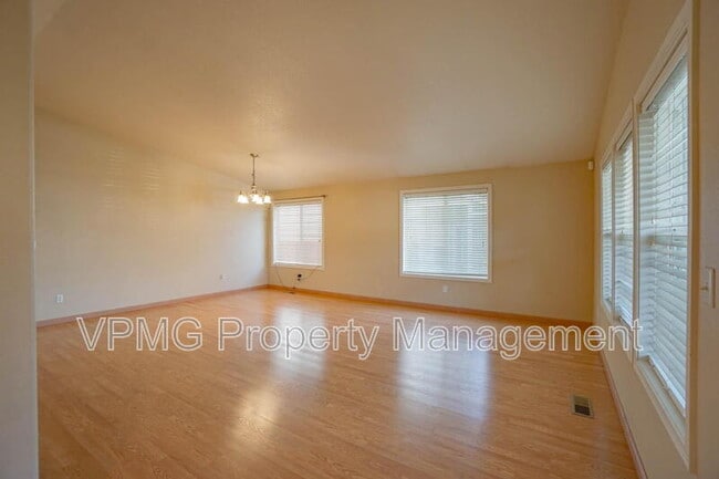 Photo - 8620 NE 90th Pl
