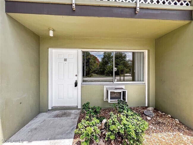 Building Photo - 1852 Golf View Ave Unit 18B Rental