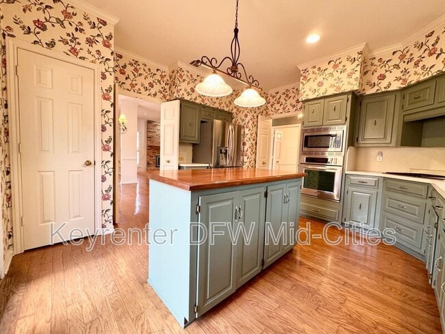 Photo - 2908 Old Mill Run