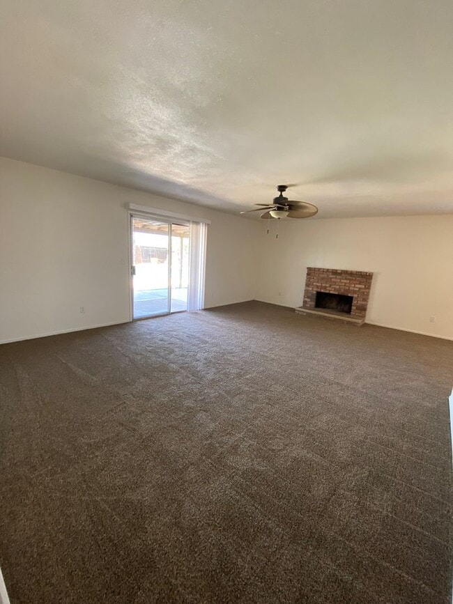 Photo - **Back to School Move In Special** 3rd mon...