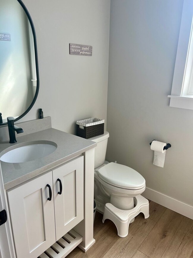 Photo - GORGEOUS CUSTOMIZED HOME - ALL THE DETAILS HERE!! 4bd/2.5ba + Bonus Rooms Excellent Location!!