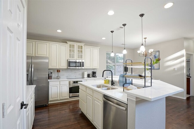 Photo - 2137 Goliad Cir