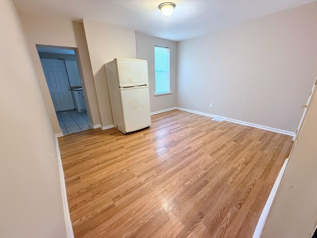 Comedor - 3621 Wallace St