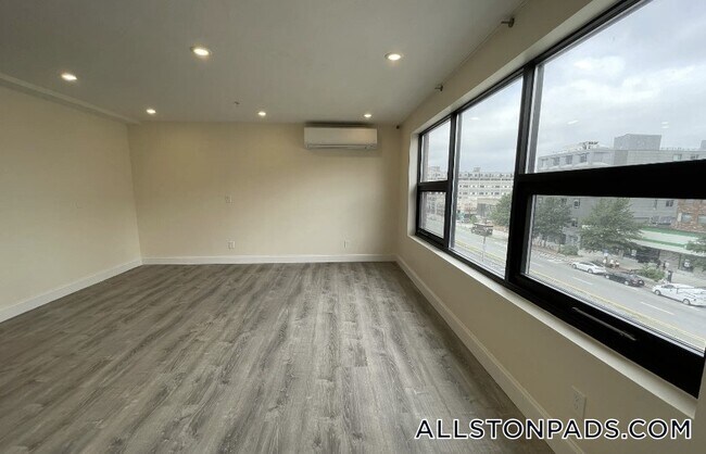 Photo - 1028a Commonwealth Ave Unit 403