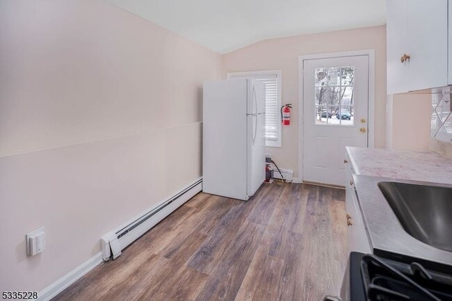 Photo - 77 Swartswood Rd Unit 1a