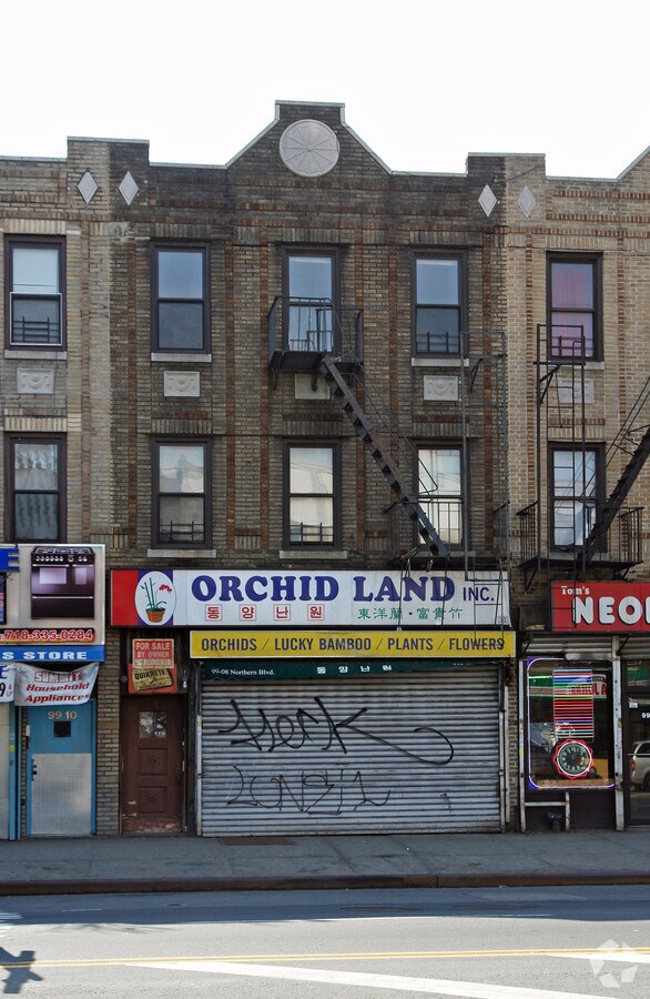 Photo - 99-08 Northern Blvd