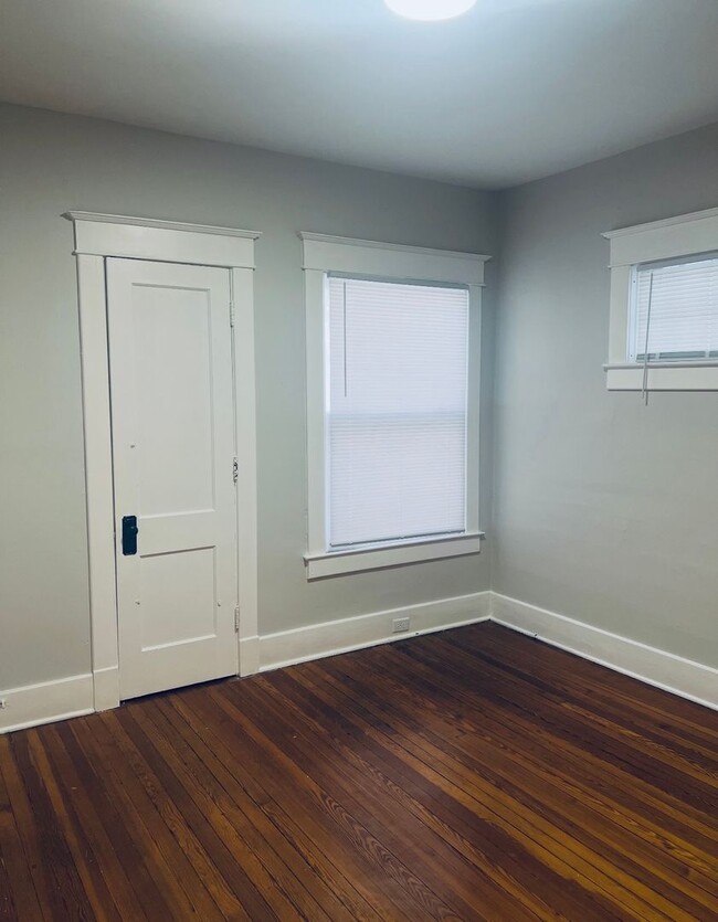 Photo - Beautifully renovated 3 bedroom house!