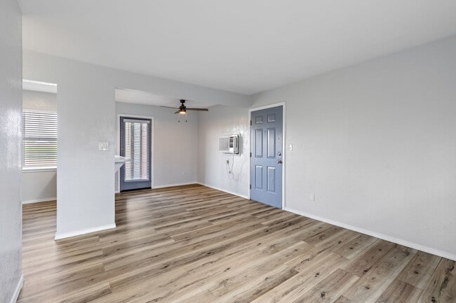 Photo - Beautifully Updated 1Bed / 1Bath Apartment Home Unit 4005-B5