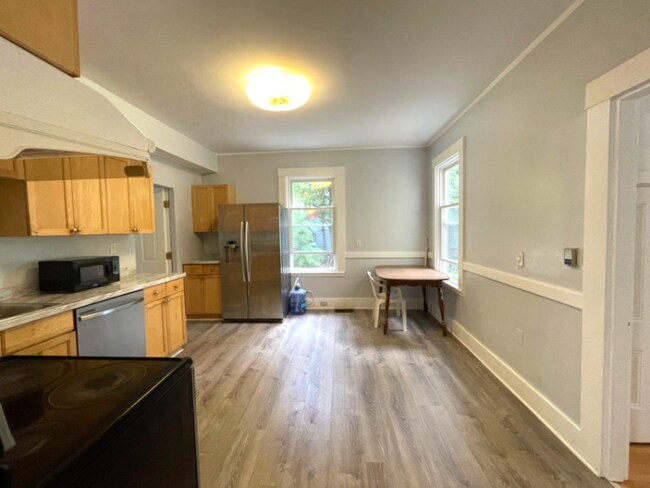 Photo - 15 Maple Park