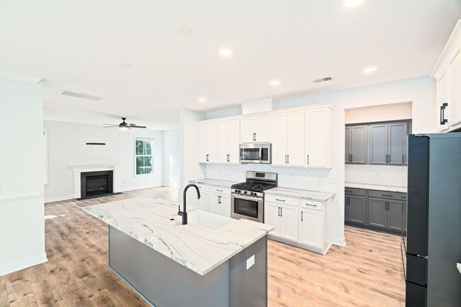 Building Photo - Spacious Lowcountry Retreat in Moncks Corner