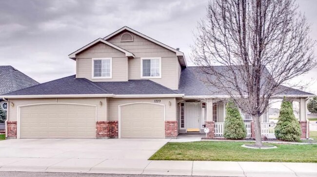 Terrific Home In Amazing Neighborhood! - Terrific Home In Amazing Neighborhood!