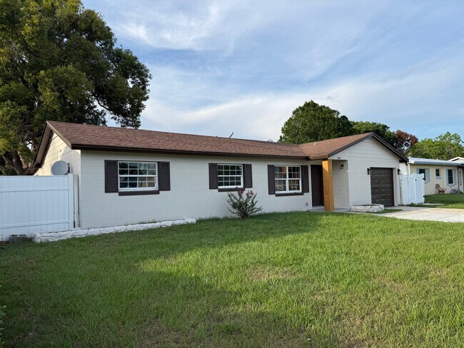 4049 Castlegate Dr