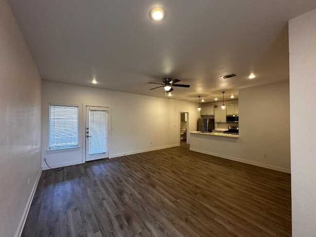 Photo - 5610 Lehigh St