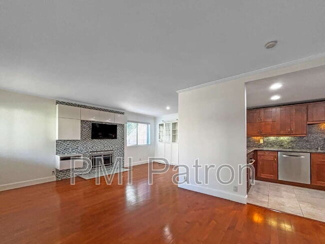 Photo - 7422 Seastar Dr Unidad #4