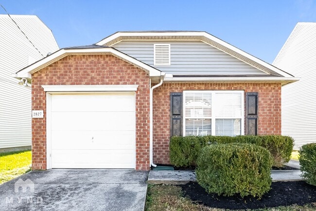 Building Photo - 2827 Creekbend Dr