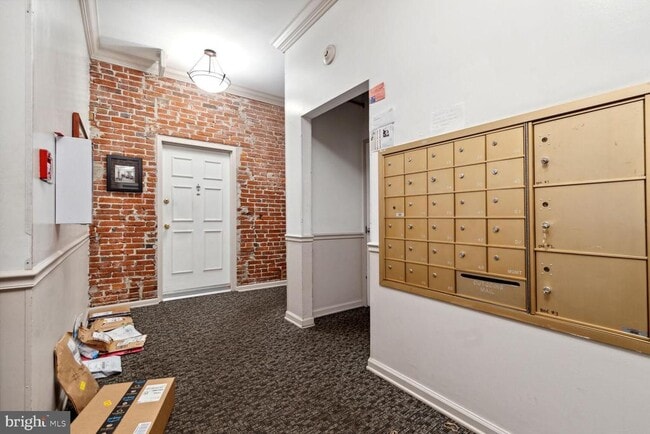 Building Photo - 1718 Corcoran St NW Unit 12