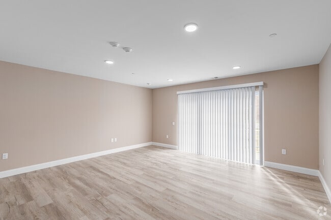 3BR, 2BA - 1,357SF - Living Room