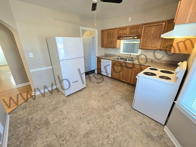 Photo - Great Location!