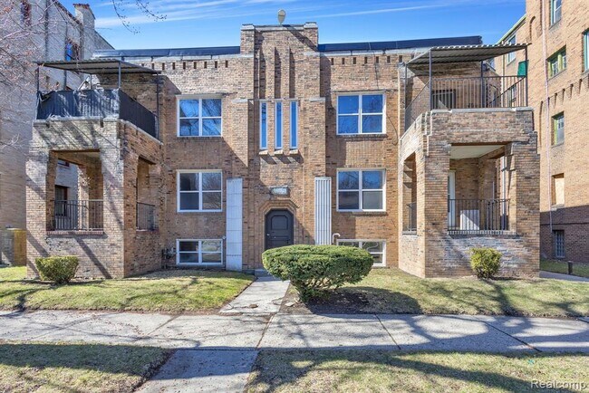 Photo - 17701 Manderson Rd