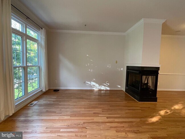 Photo - 650 9th St SW
