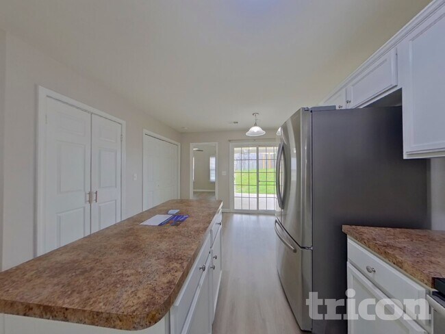 Photo - 158 Bonhomme Cir