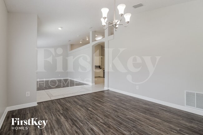 Photo - 660 Wild Flower St