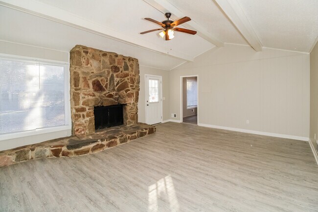Photo - 2824 Knightbridge Rd