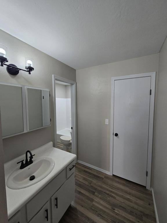 Photo - 2600 N Hobart St