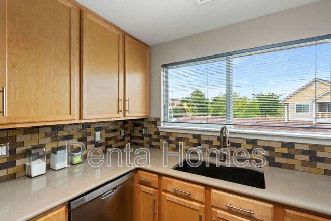 Photo - 4635 Hahns Peak Dr Unit 204