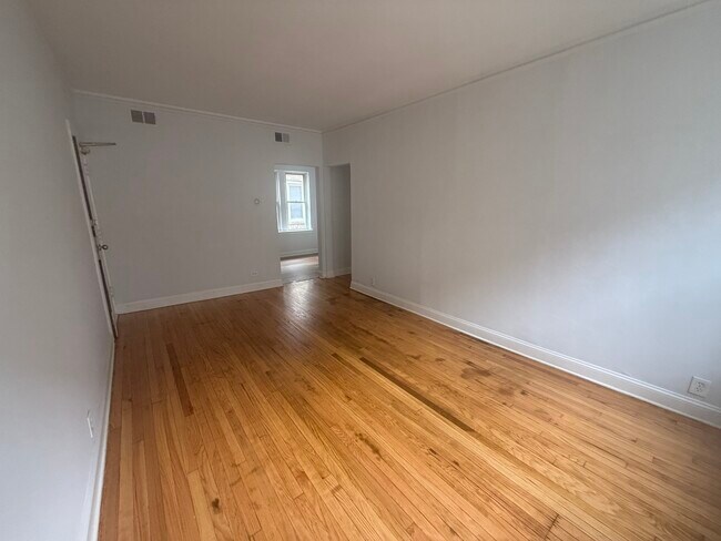 Photo - 7342 N Damen Ave Unit 2