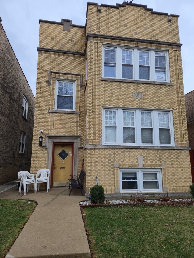 Photo - 5822 N Spaulding Ave Unidad Apartments for rent