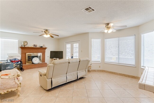 Building Photo - 1517 Kirby Dr Rental