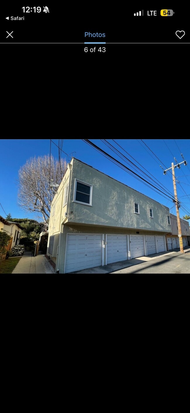 2450 Oak St