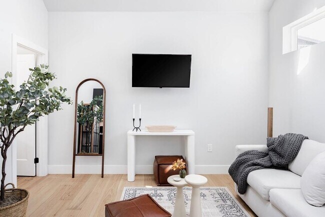 Photo - 1210 Brentwood St Unidad C